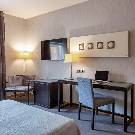 Hotel Macia Real De La Alhambra *